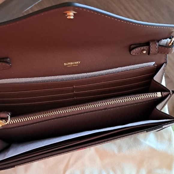 Burberry Tan 'Hannah' NWT Crossbody - Picture 4 of 5